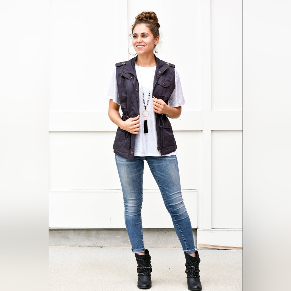 CHARCOAL UTILITY VEST - Picture 2 of 4
